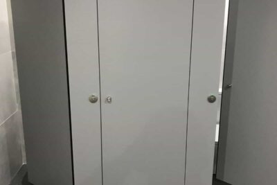 mamparas y paneles fenolicos para oficinas