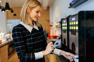 5 ventajas importantes de contar con una maquina de vending de cafe en tu oficina