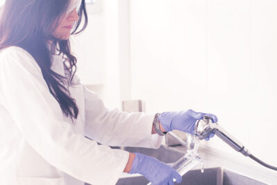 como realizar una correcta limpieza de un laboratorio