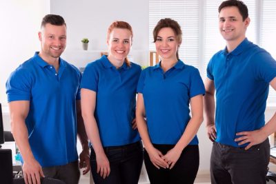 como elegir el uniforme adecuado para sus empleados