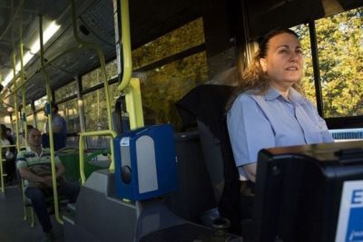 conoce los salarios de conductores de autobus en espana y descubre las diferencias por experiencia y ubicacion