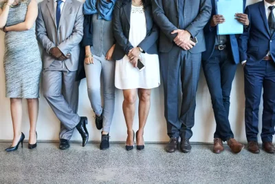 300 puestos de trabajo
